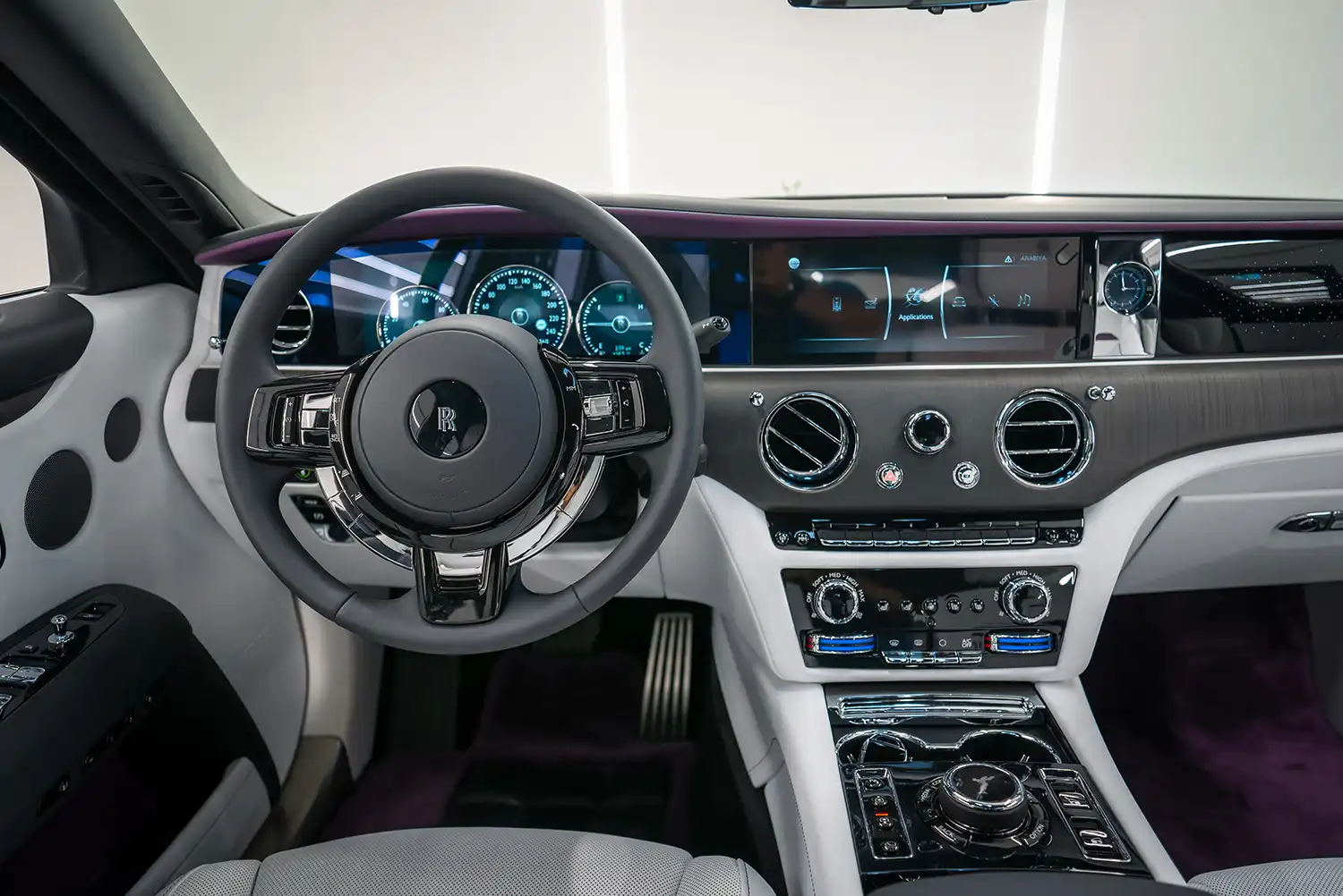 Rolls Royce Cullinan Rent Dubai - Black | Rent Now!